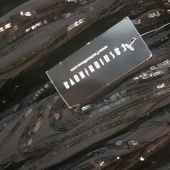 Cherished sequin dress - Picture 9 of 9